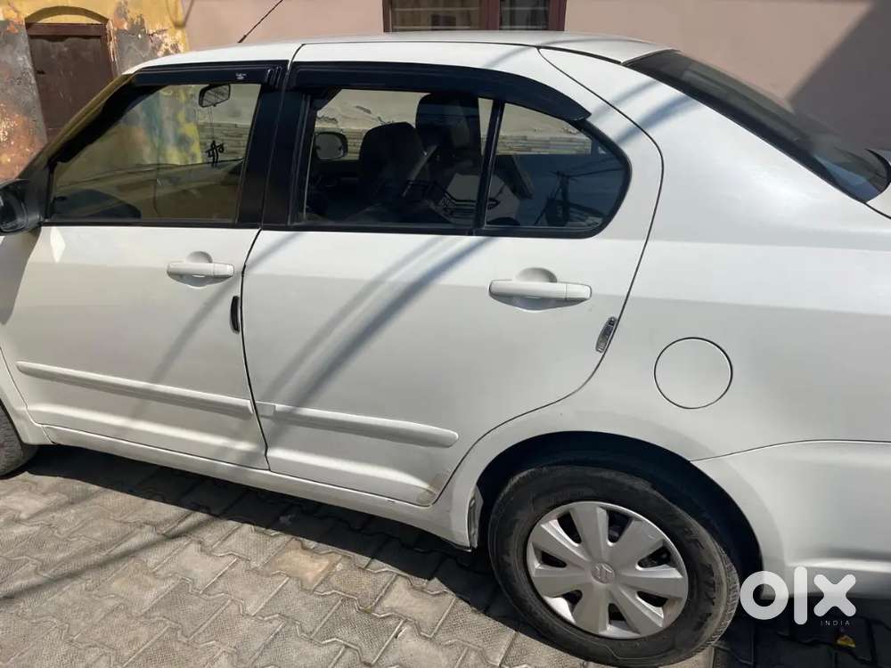 Maruti Suzuki Swift Dzire 2011