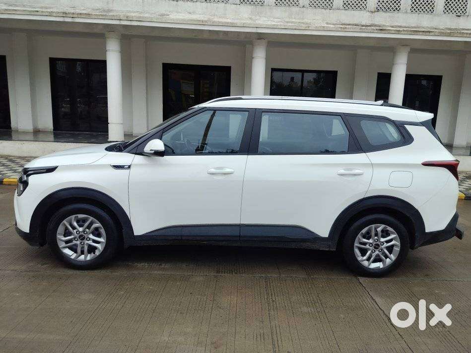 Kia Carens G 1.5 6mt Premium (o) 7-seater, 2025, Diesel