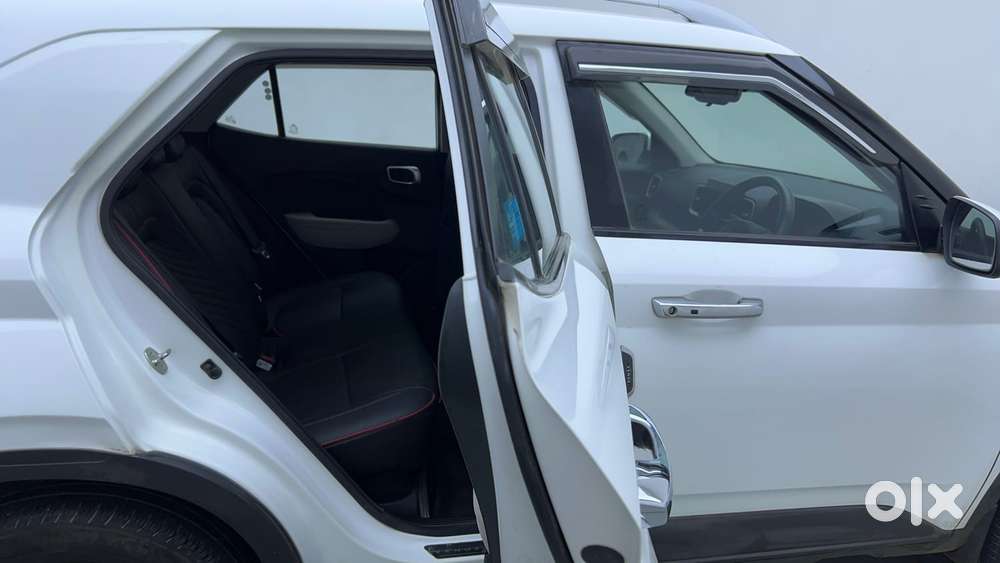 Hyundai Venue 1.0 Sx (o) Turbo Dct, 2023, Petrol