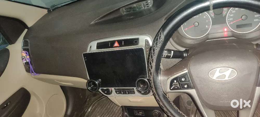 Hyundai I20 Sportz 2012