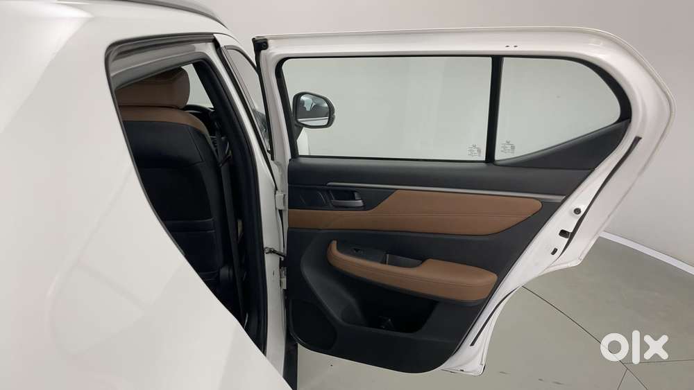 Honda Elevate Zx Cvt, 2023, Petrol