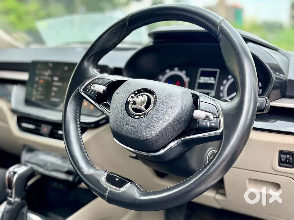 Skoda Slavia Ambition 1.0l Tsi At, 2022, Petrol