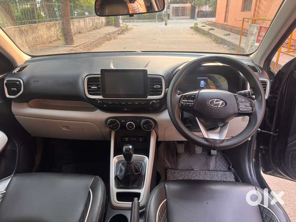 Hyundai Venue S 1.2 Petrol, 2024, Petrol