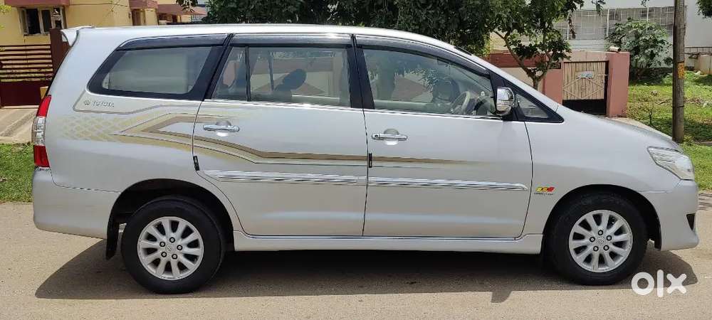 Toyota Innova Vx 2013 Petrol
