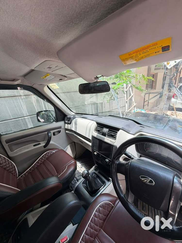 Black Mahindra Scorpio Diesel