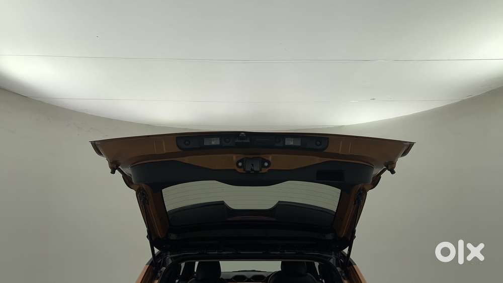 Nissan Magnite 1.0 Xv Premium Dual Tone, 2024, Petrol