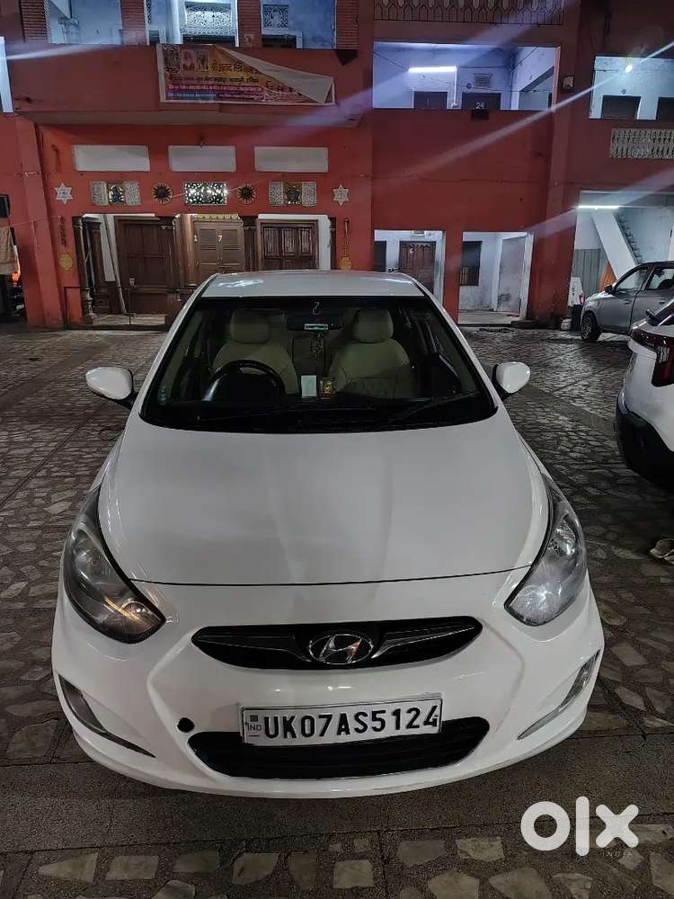 Hyundai Verna 2012