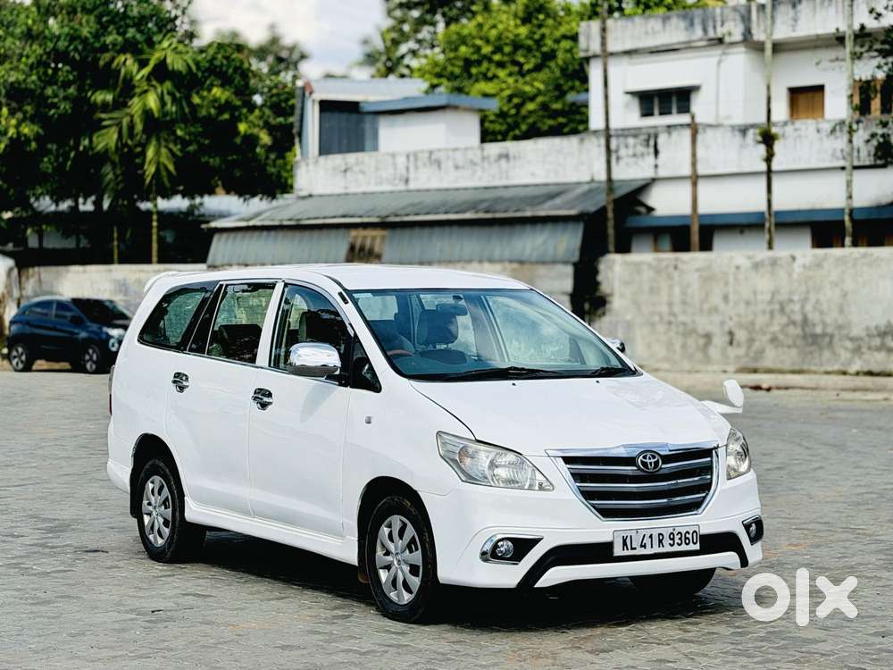 Toyota Innova 2.5 G (diesel) 8 Seater, 2015, Diesel