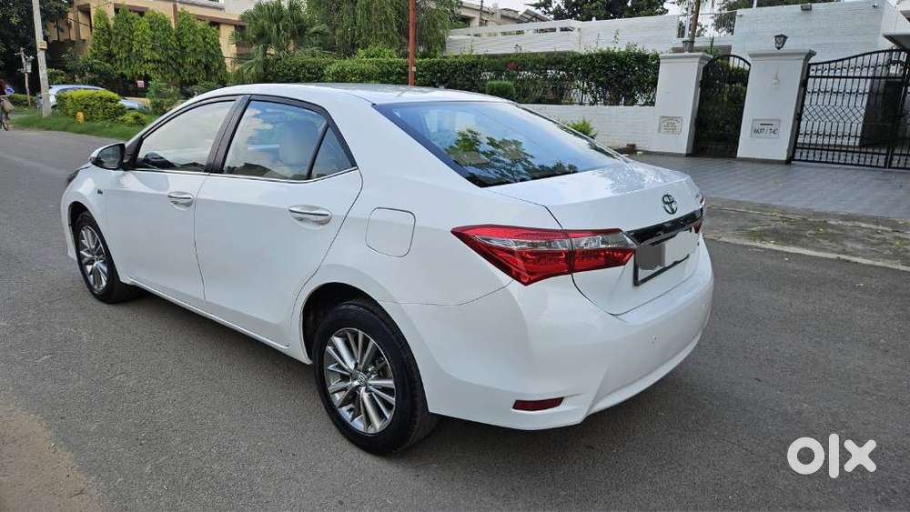 Toyota Corolla Altis Vl At, 2015, Petrol
