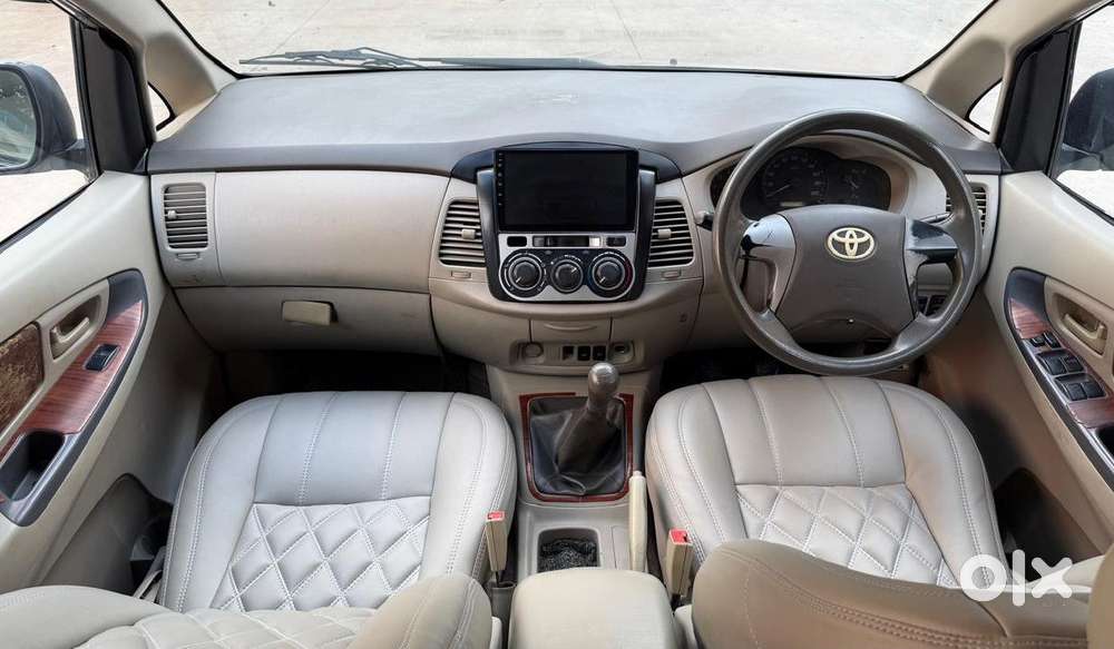 Toyota Innova 2.5 Gx 8 Str Bs-iii, 2012, Diesel