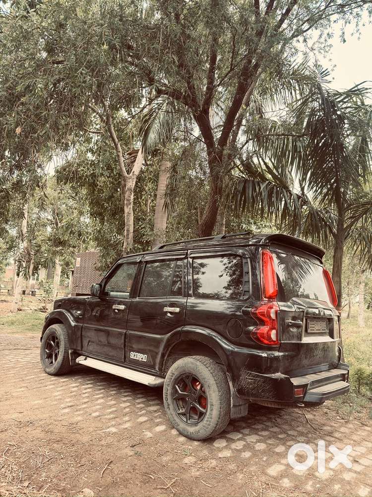 Mahindra Scorpio Classic 2021