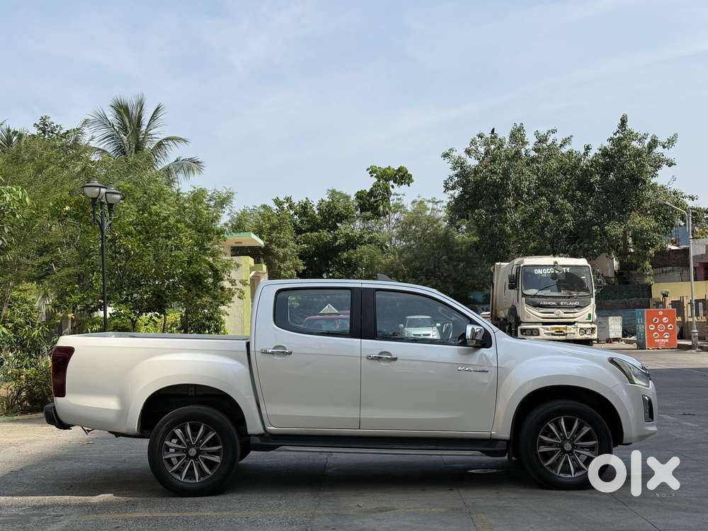 Isuzu V-cross Z 4x4 Mt, 2019, Diesel