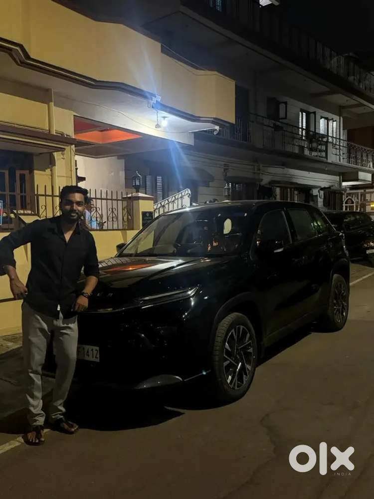 New Car 1 Month Old Only 900 Km Had Ran.