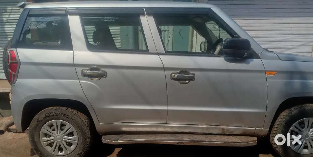 Mahindra Tuv 300 2017
