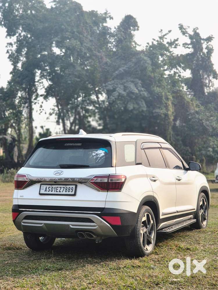 Hyundai Alcazar Platinum 7 Str 1.5 Turbo Petrol Adventure, 2022, Pet..