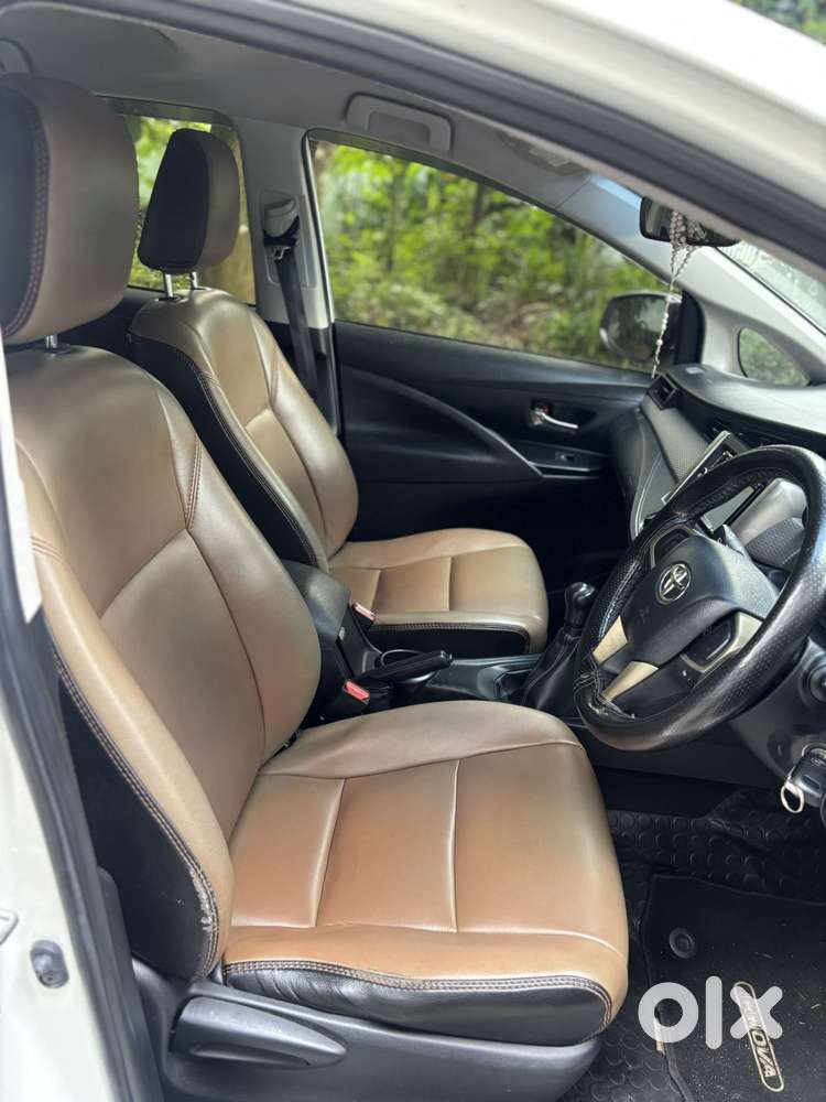 Toyota Innova Crysta 2.4 Gx Mt, 2017, Diesel