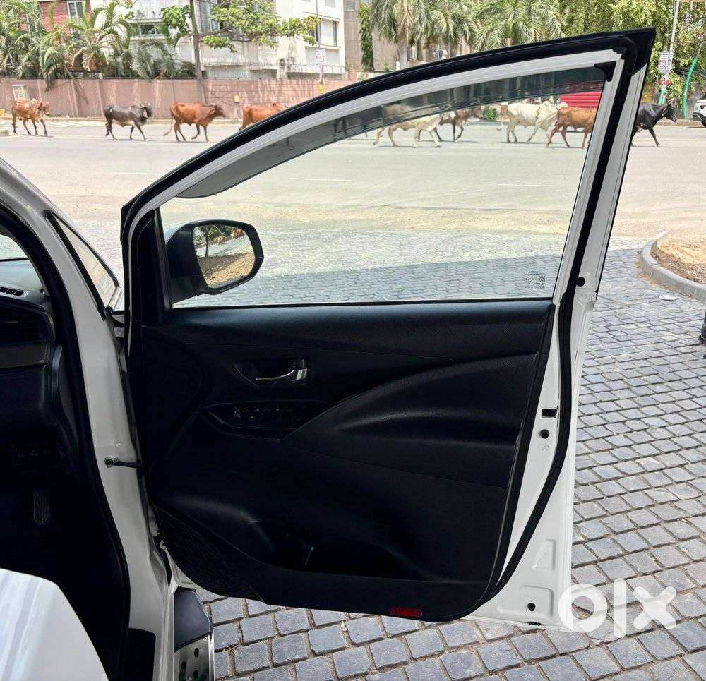 Toyota Innova Crysta 2.4 G Mt 8s, 2022, Diesel
