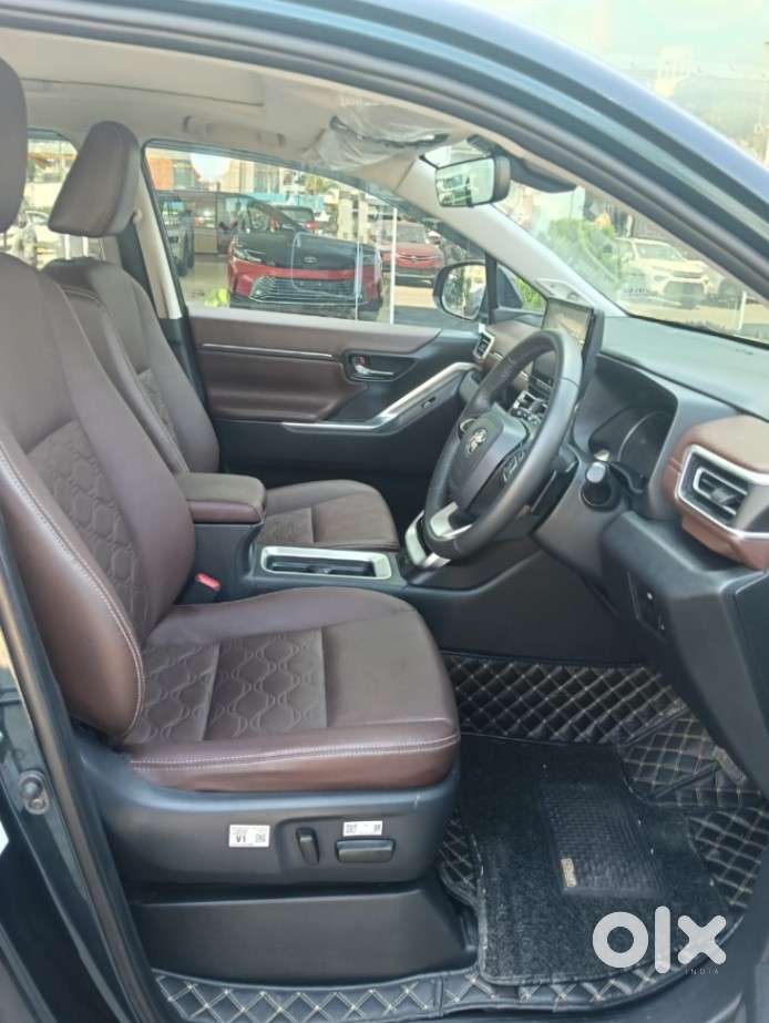 Toyota Innova Hycross 2.0 Zx (o) Hybrid 7 Str, 2024, Diesel