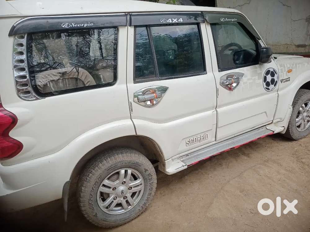 Mahindra Scorpio Classic 2013 Diesel 120000 Km Driven
