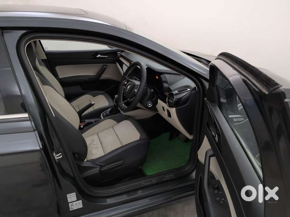 Skoda Slavia Style 1.0l Tsi At, 2023, Petrol
