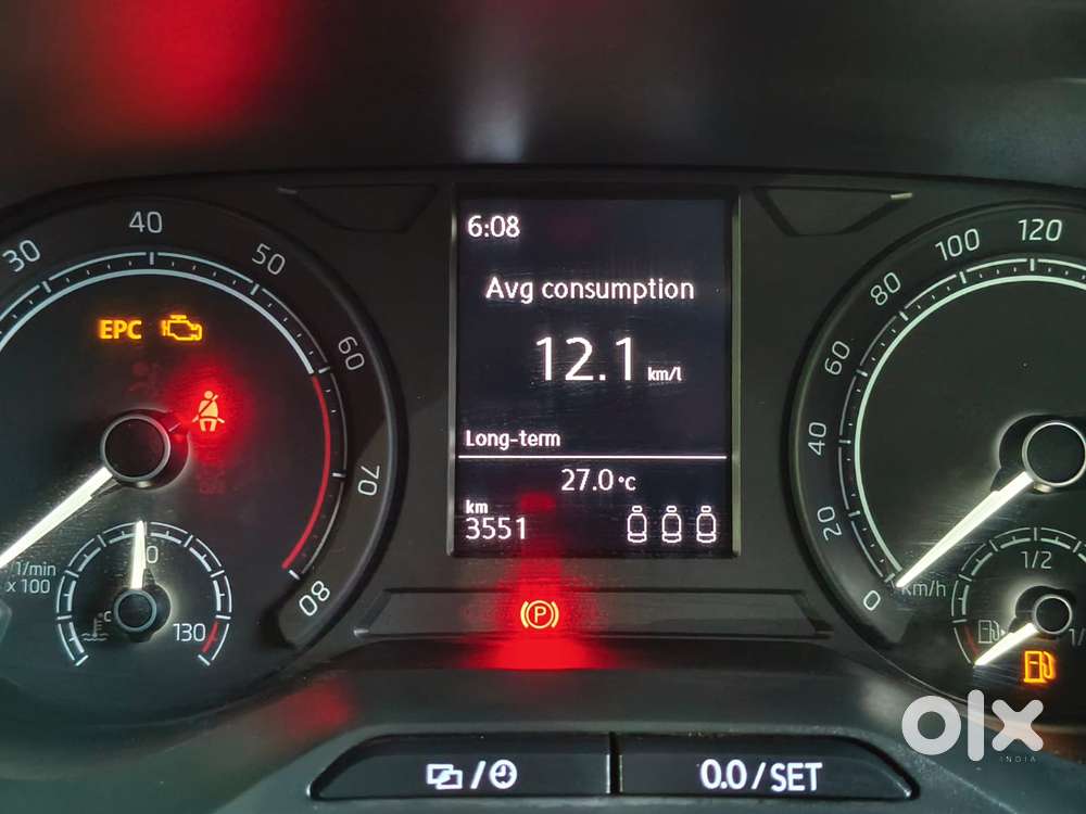 Skoda Kylaq Signature, 2026, Petrol