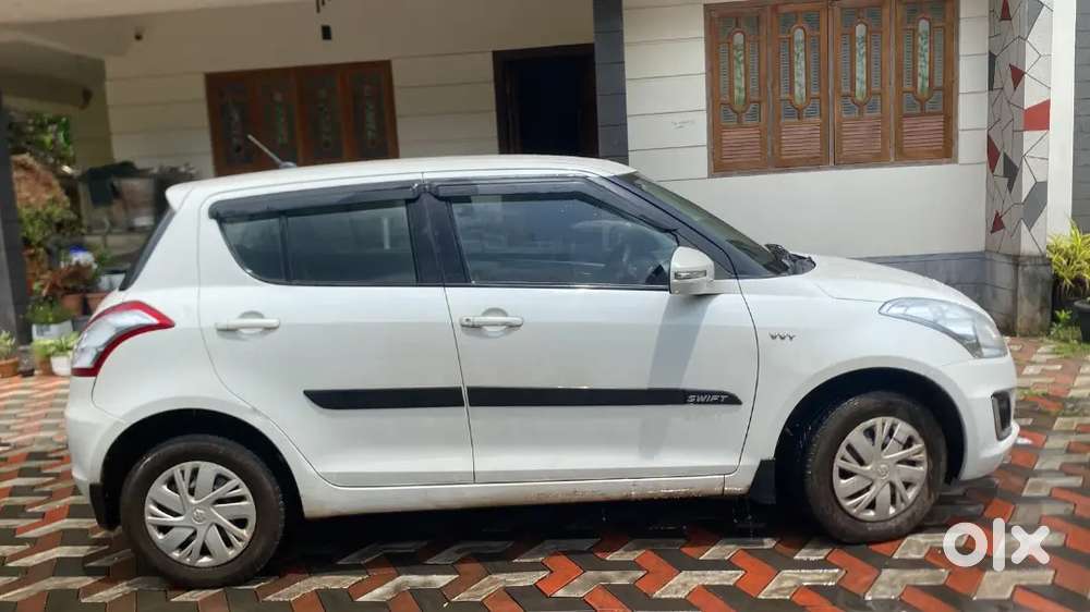 Maruti Suzuki Swift Vxi 2015 Model