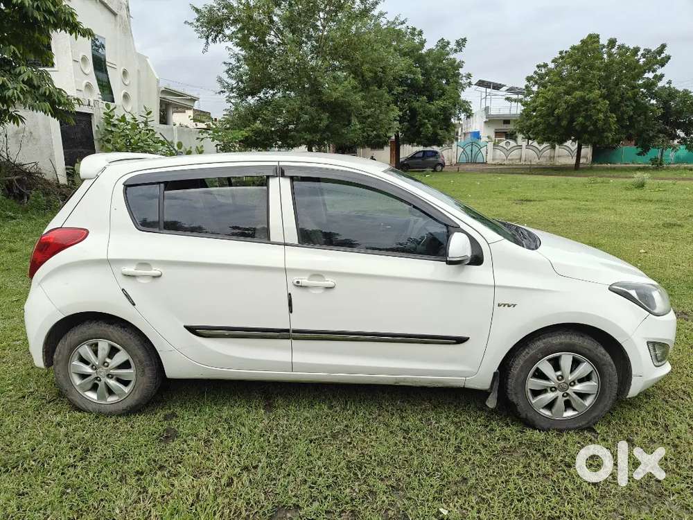 Hyundai I20 Sportz Petrol 2012