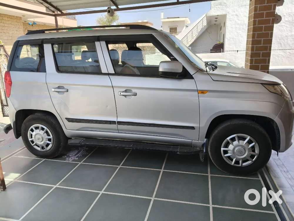 Mahindra Tuv 300 2017