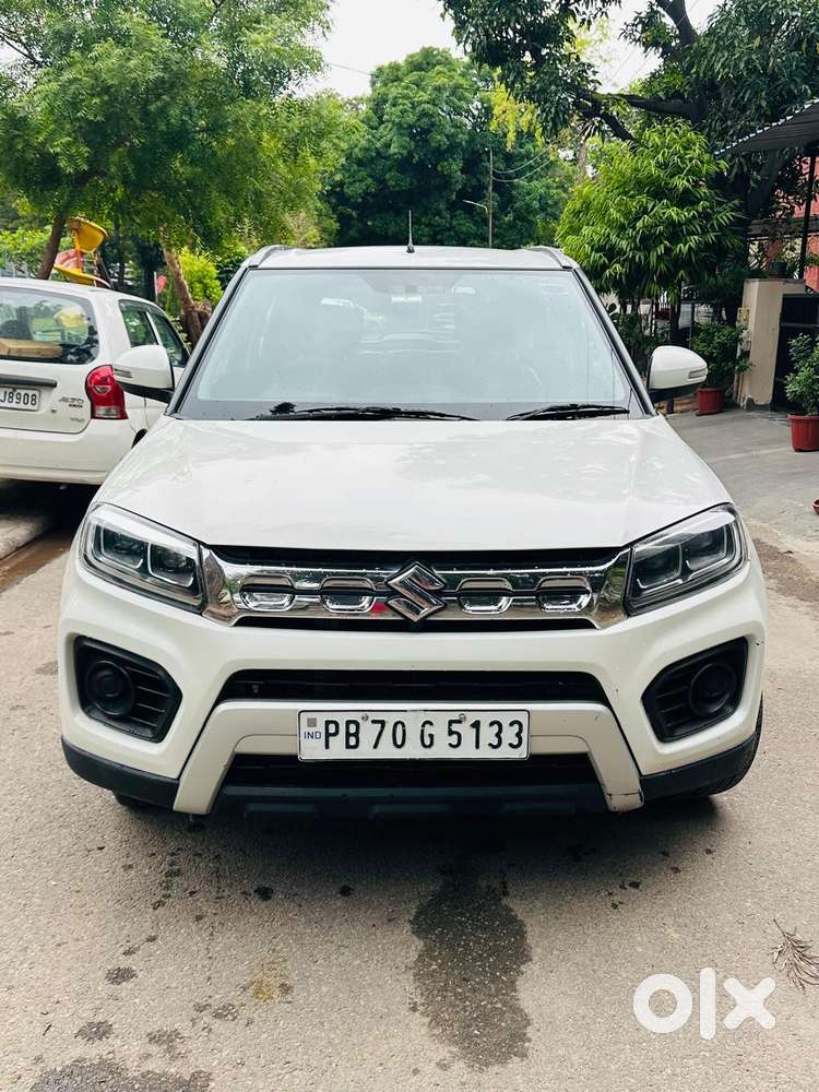 Maruti Suzuki Brezza 1.5 Zxi Smart Hybrid, 2022, Petrol