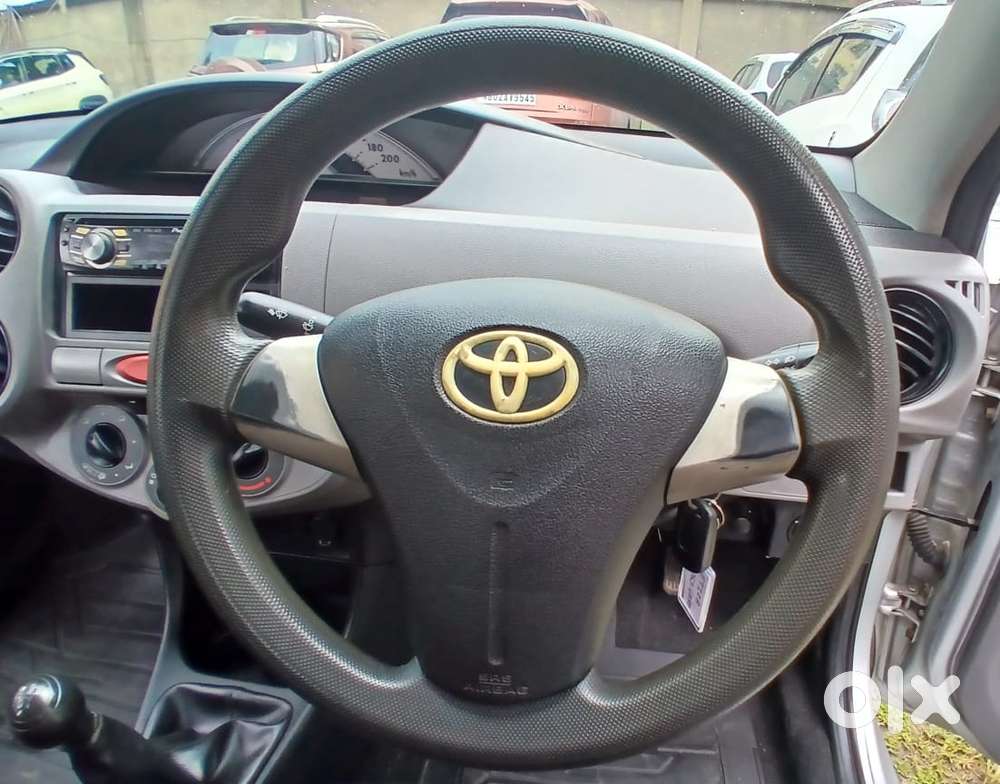 Toyota Etios Liva 2011-2012 G, 2012, Petrol