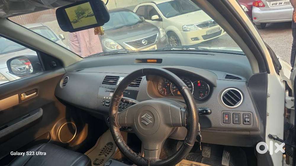 Maruti Suzuki Swift Dzire 1.2 Vxi Bsiv, 2011, Petrol