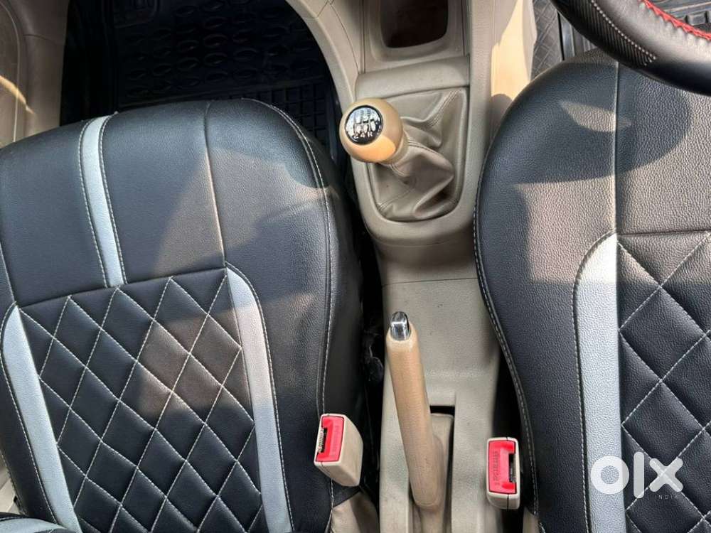 Maruti Suzuki Swift Dzire 1.2 Vxi Bsiv, 2014, Petrol