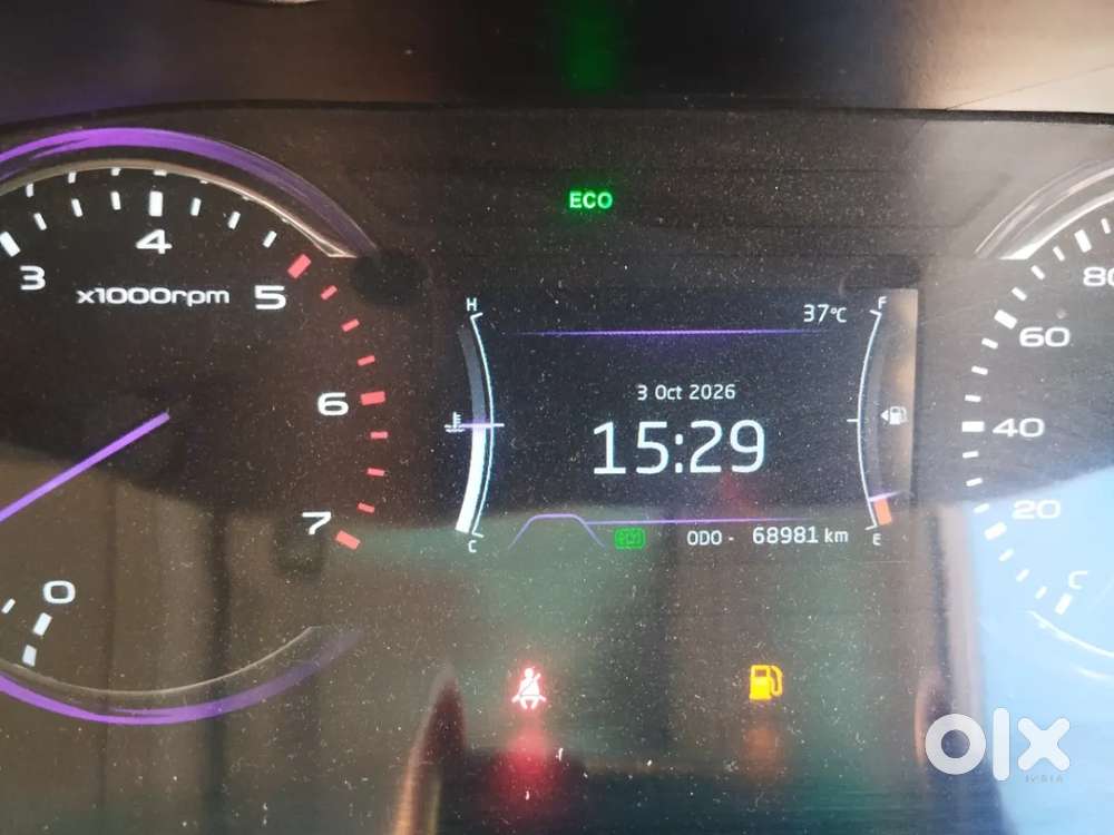 Mahindra Marazzo M8, 2019, Diesel