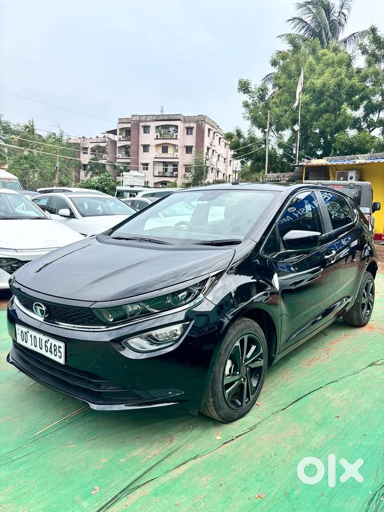 Tata Altroz, 2022, Petrol
