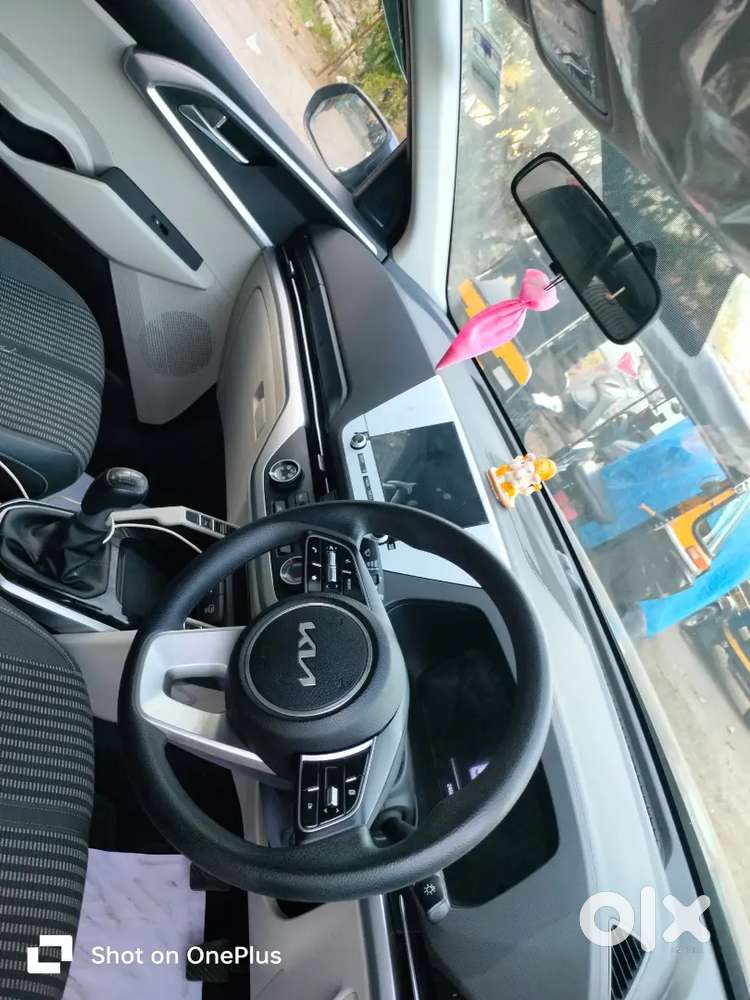 Kia Carens 2024 Petrol 25000 Km Driven