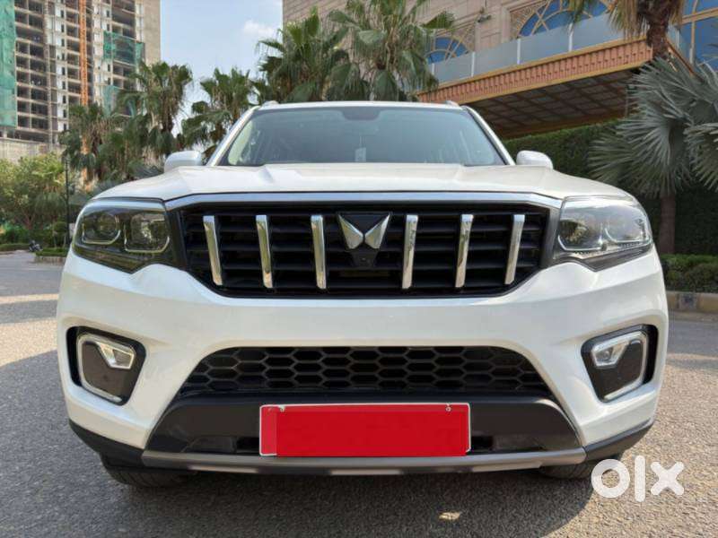 Mahindra Scorpio-n 2.0 Z8 Petrol At 7 Str, 2026, Petrol