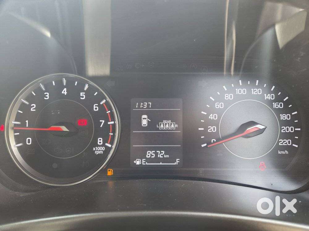 Maruti Suzuki Swift Vxi + Manual, 2024, Petrol