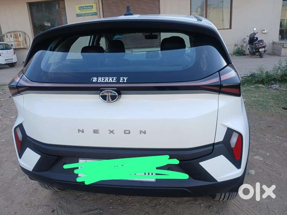 Tata Nexon Smart Plus 1.2 Petrol Mt, 2023,, Excellent Condion