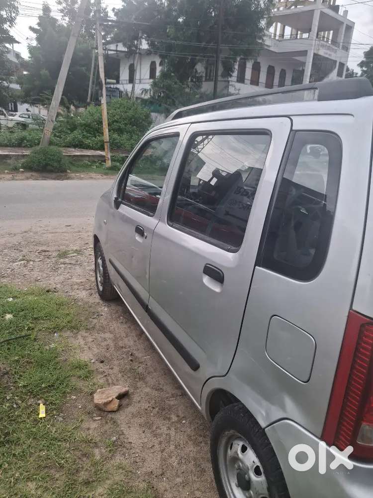 Nice Car Acche Condition Mein Gadi Hai Charon Tyre Okay