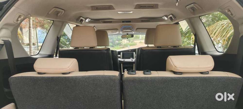 Toyota Innova Crysta 2.8z Automatic, 2019