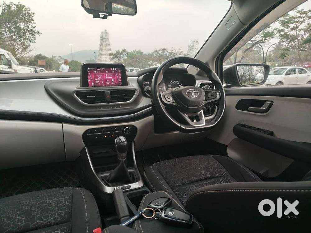 Tata Altroz Xz Plus (o) (s), 2023, Petrol