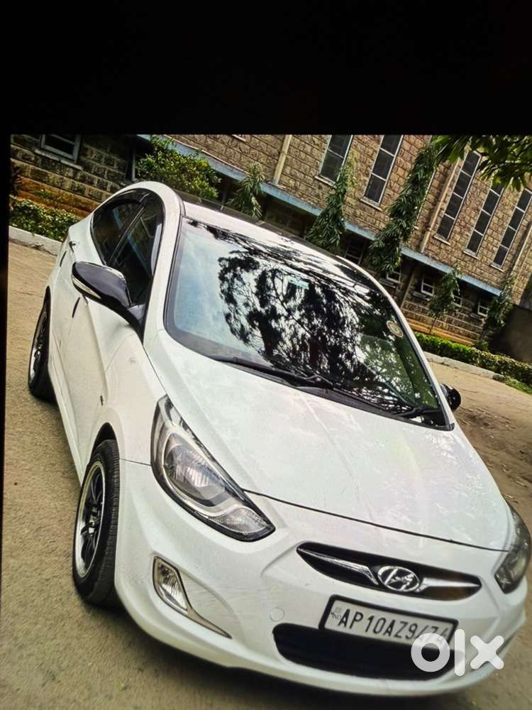 Hyundai Fluidic Verna 2012