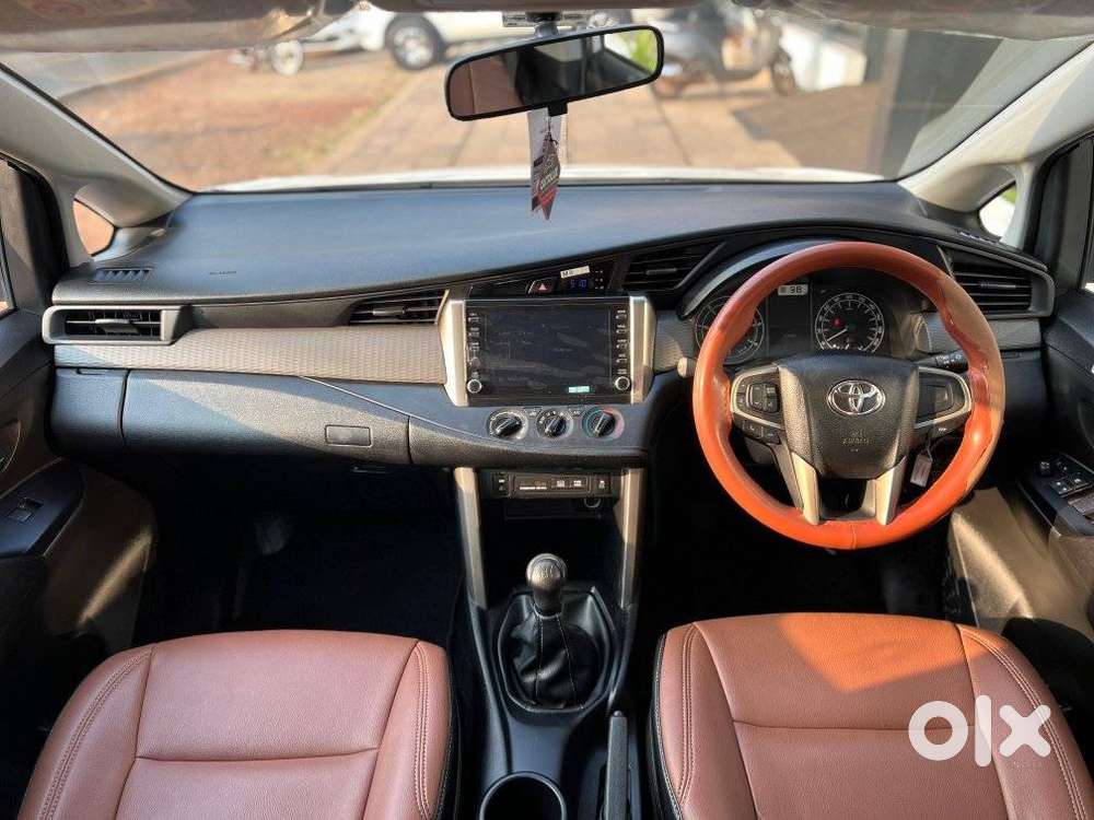 Toyota Innova Crysta 2.4 G Mt 8s, 2022, Diesel