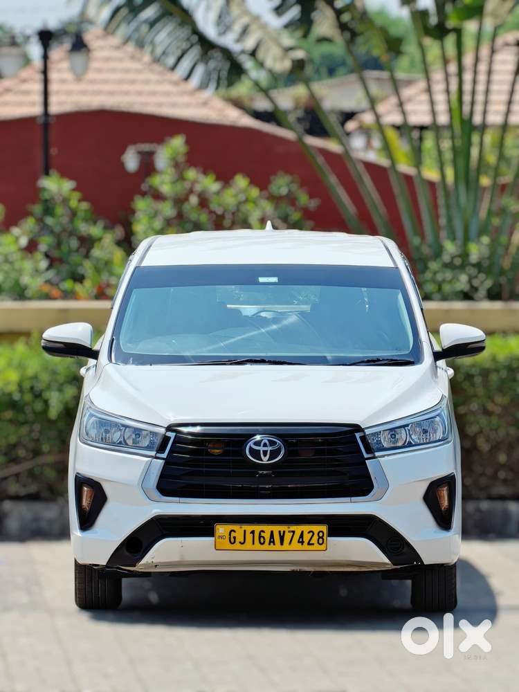 Toyota Innova Crysta 2.4 G Mt 8s, 2022, Diesel