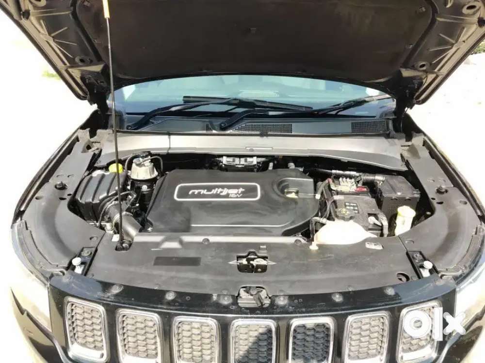 Jeep Compass, Complete Show Room Track