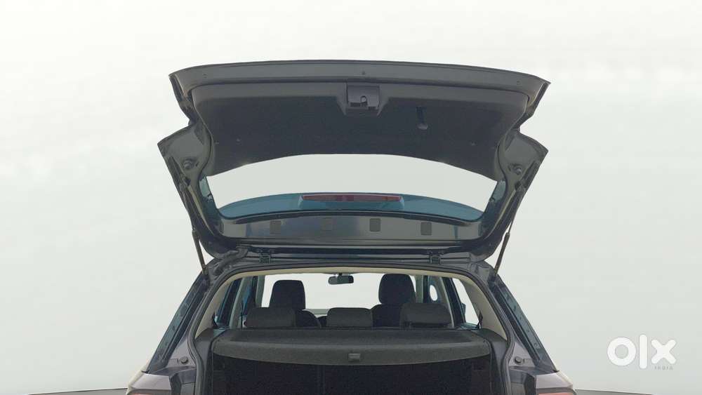 Volkswagen Taigun 1.0 Tsi Highline At, 2022, Petrol