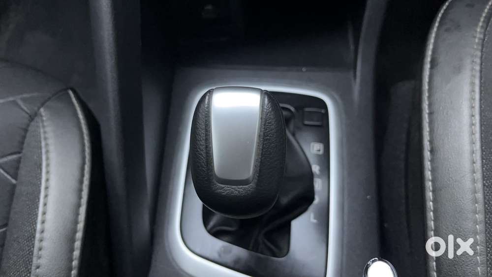 Nissan Magnite 1.0 Xv Premium Turbo Cvt, 2022, Petrol