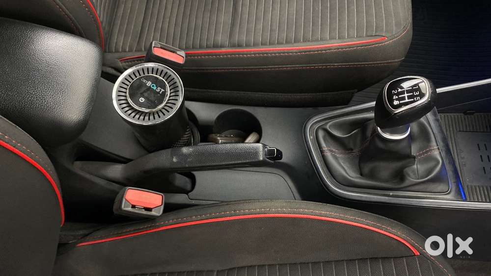 Hyundai New I20 1.2 Asta (o) Mt Dual Tone, 2022, Diesel