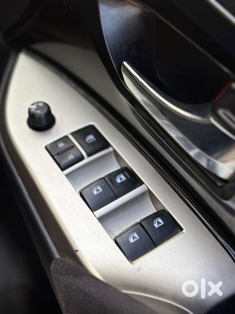 Toyota Innova Crysta 2.4 V, 2018