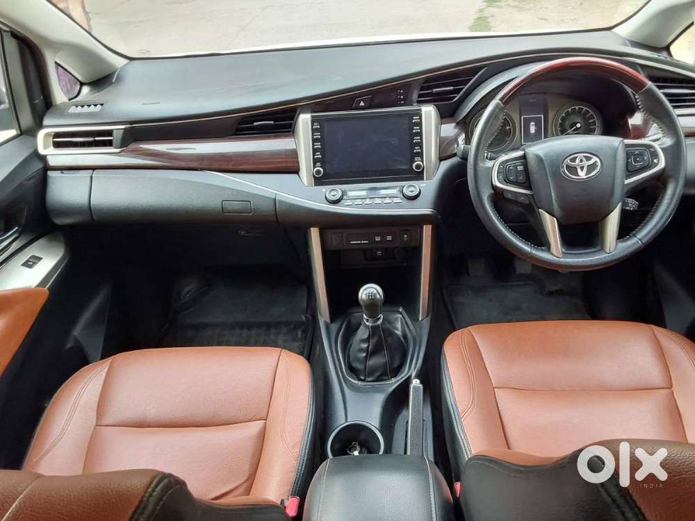 Toyota Innova Crysta 2.4 V 8 Str, 2023, Diesel